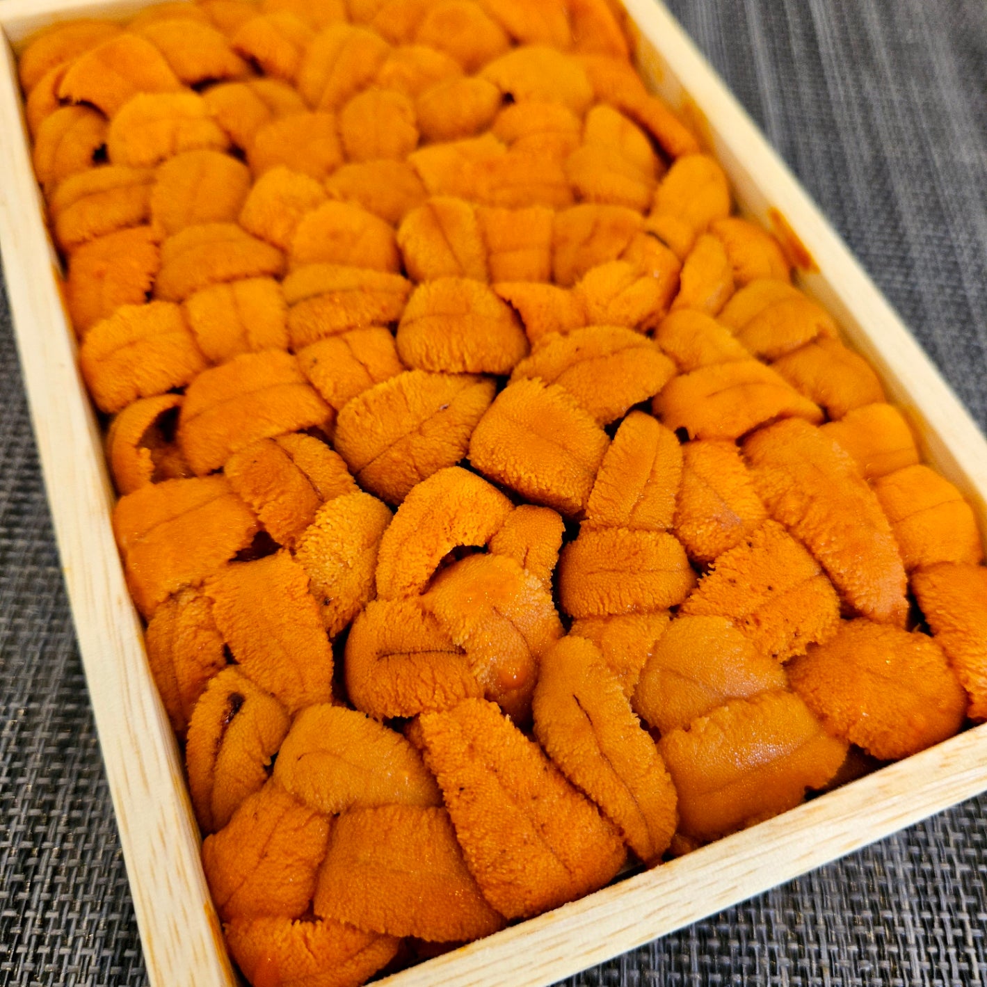 Premium Hokkaido Bafun Uni (male) 特上北海道馬糞海膽