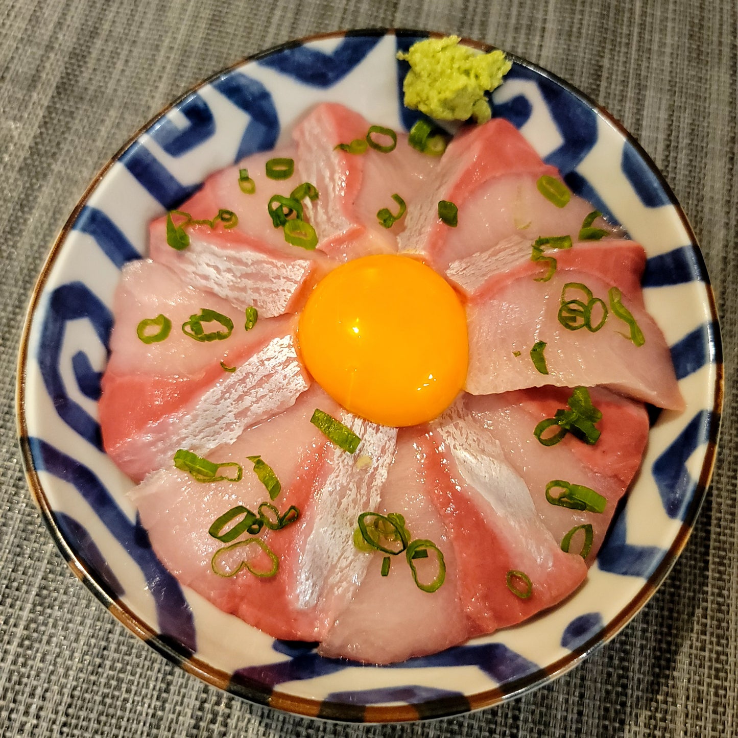 Fresh Hamachi (Buri) Loin  日本新鮮鰤魚刺身