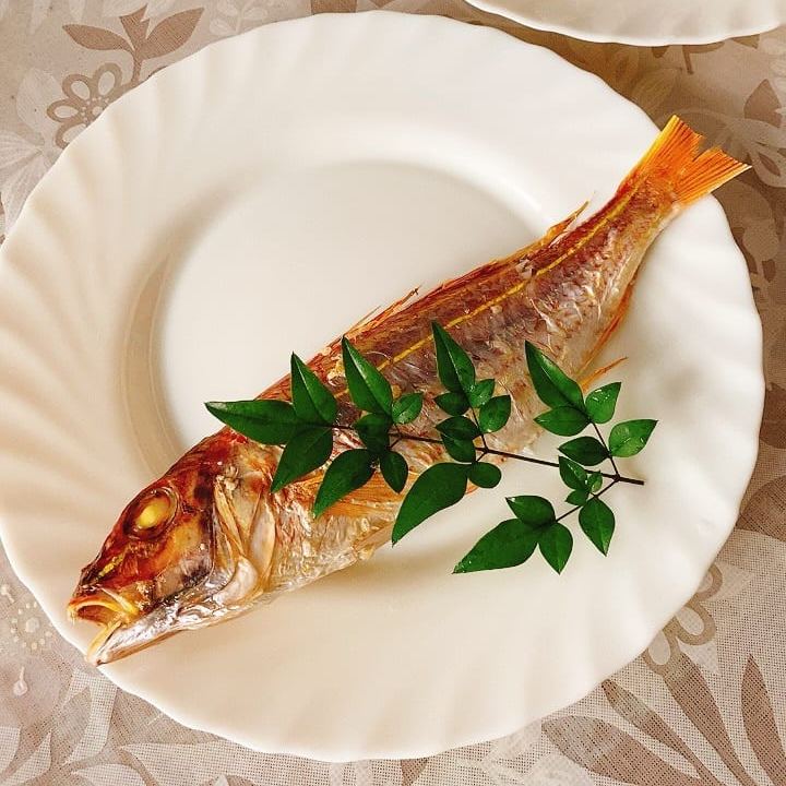 Fresh Threadfin Bream (Itoyori) 新鮮金線魚(紅衫魚)